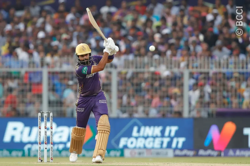 kkr vs rcb - 21 april 2024 - Shreyas Iyer scored 50 (36) with seven 4s and one 6s.